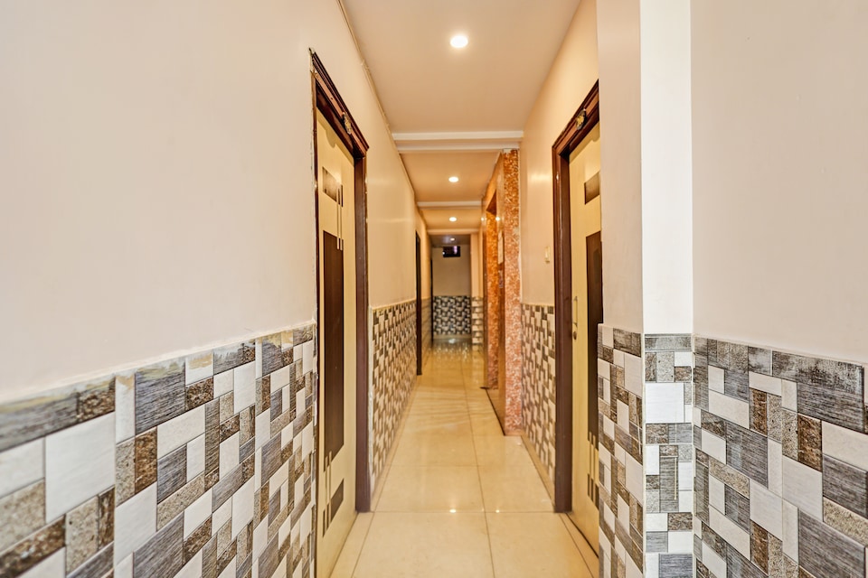 Hotel O Seethamadhara near krishna college, Transit Vizag, Visakhapatnam