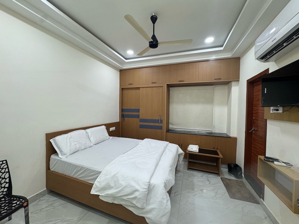 HOTEL O GV GRAND, Guntur, Guntur