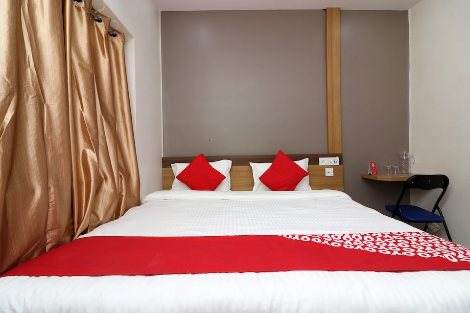 OYO 16418 Anupama Hospitality, Gariahat Kolkata, Kolkata