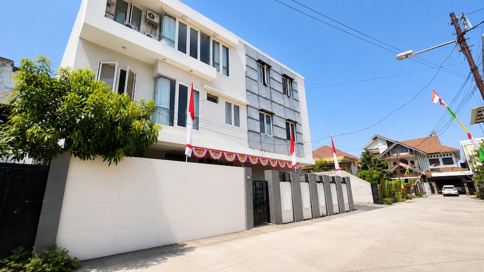 Hotel O near Mall Panakkukang formerly Lind Homestay, Panakukkang, Makassar