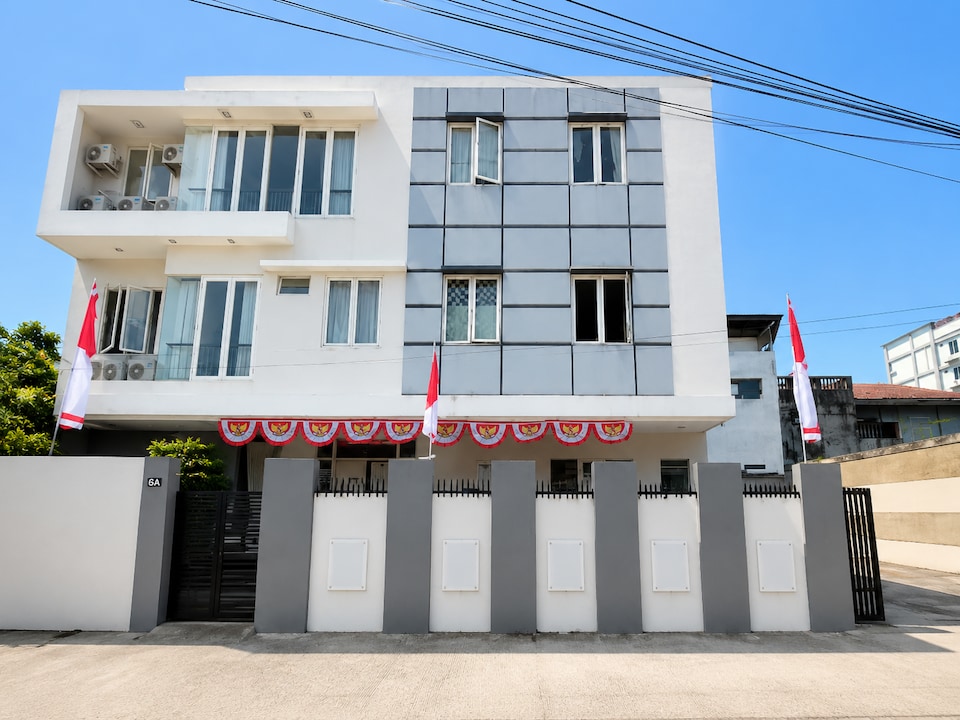 Hotel O near Mall Panakkukang formerly Lind Homestay, Panakukkang, Makassar