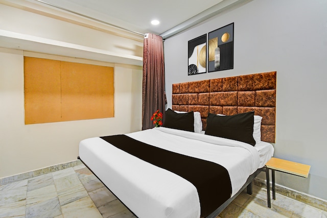 Hotel O PVR Grand Luxury Rooms