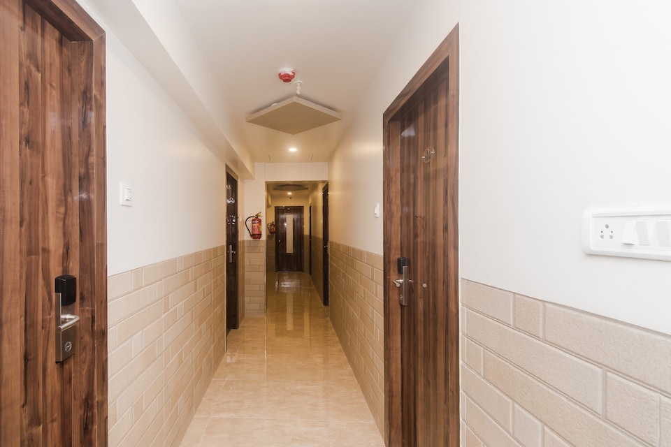 OYO 16446 Hotel Veera Residency, Mumbai International Airport, Mumbai