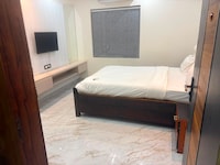 Hotel O M8 Guest house 