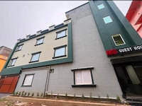 Hotel O M8 Guest house 