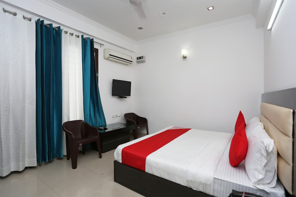 Hotel O sky rise inn, Medanta, गुड़गांव