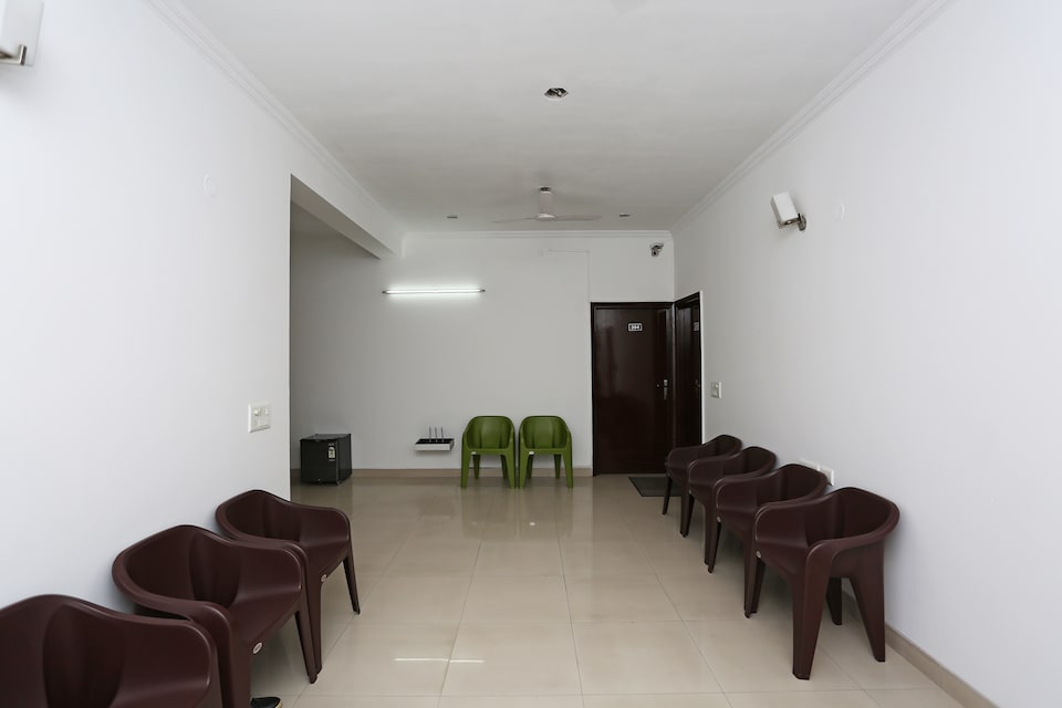 Hotel O sky rise inn, Medanta, गुड़गांव