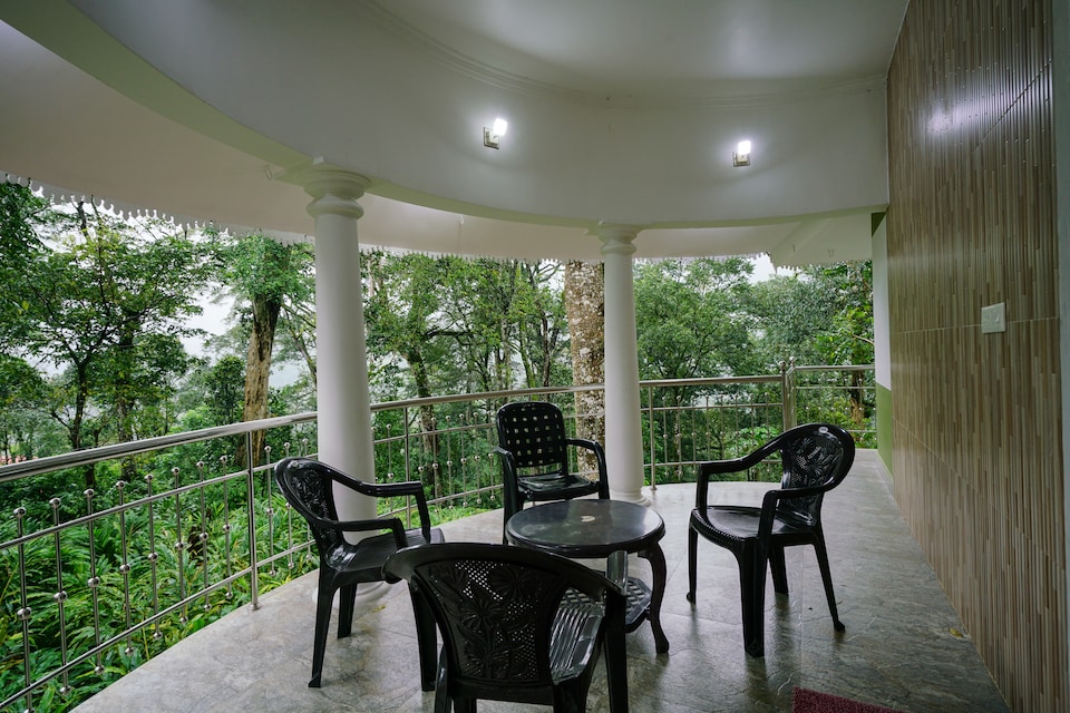 OYO Home 16460 Serene Stay, Anachal, Munnar