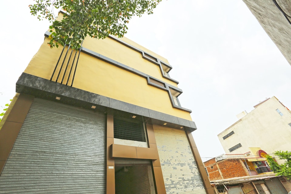 Capital O Hotel Shree Balram International, Station Road, Raipur