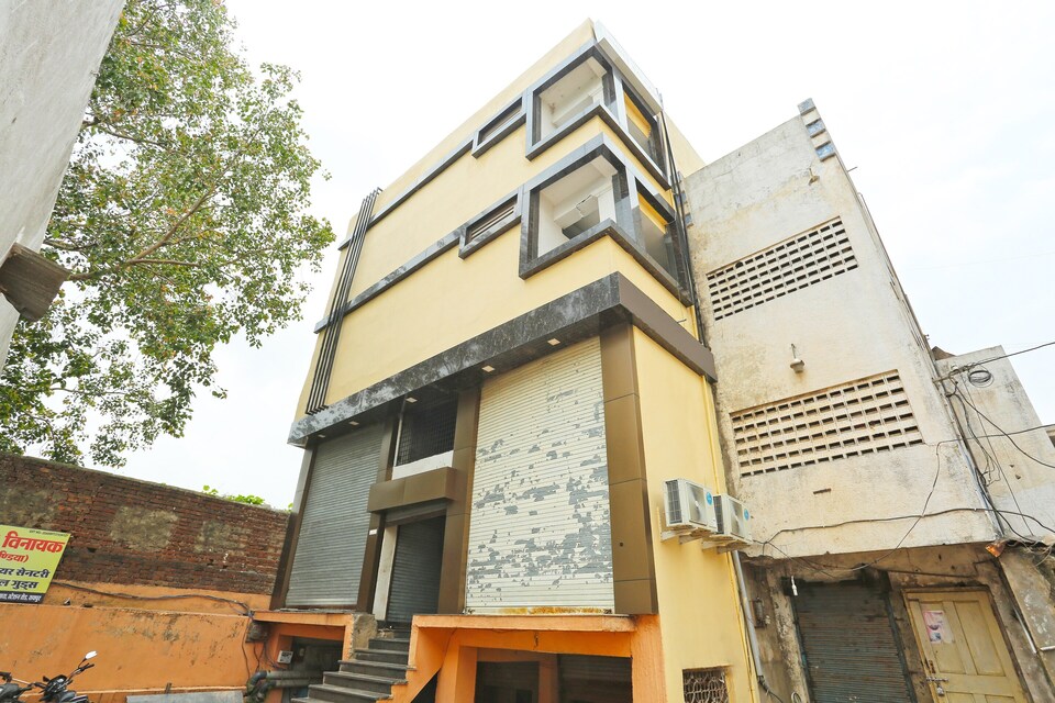 Capital O Hotel Shree Balram International, Station Road, Raipur