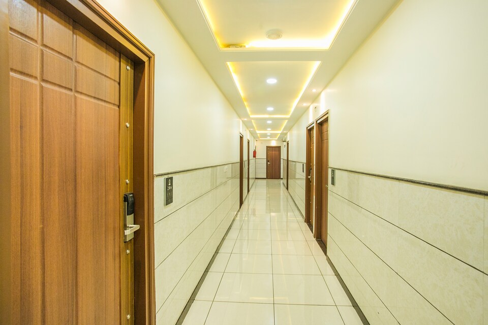 Capital O 16473 Ring View Hotels, Hebbal Bangalore-II, Bangalore