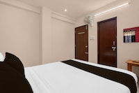 Spot On Gajanan Hotel