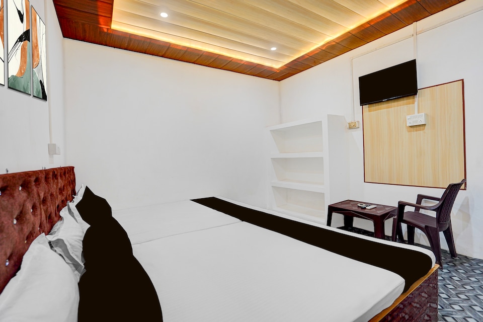 Hotel O The Friends Table Guest House, Sarnath Varanasi, Varanasi
