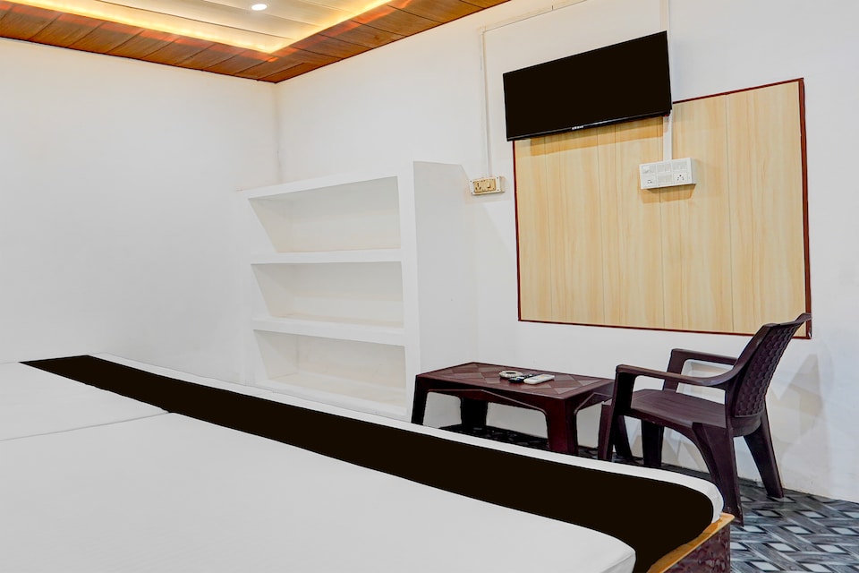 Hotel O The Friends Table Guest House, Sarnath Varanasi, Varanasi