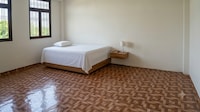 SPOT ON The Meera Hotel