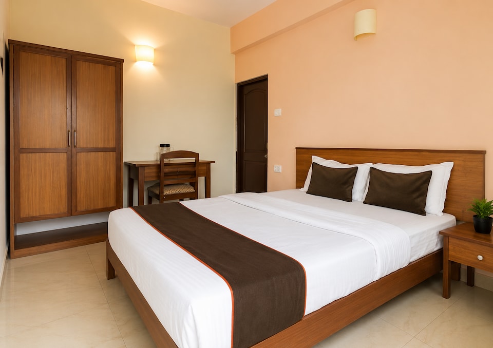 Spot On Joeys Place, Porvorim Goa, Goa