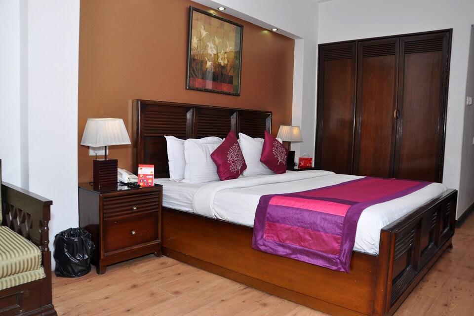 OYO 2758 Hotel Baljees Regency, The Mall Road-Shimla, Shimla