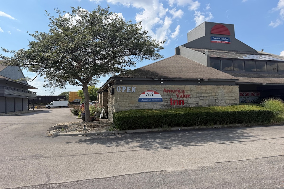 American Value Inn Columbus Ohio State I-71, Columbus OH, Columbus OH