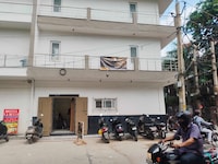 Hotel O RM Velvet Sec 18 Metro Station Rohini Delhi