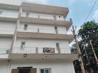Hotel O RM Velvet Sec 18 Metro Station Rohini Delhi