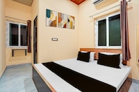 Hotel O Kashi Dham River View