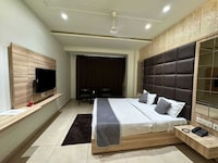 Townhouse Oak Ambala Formerly Hotel Mark