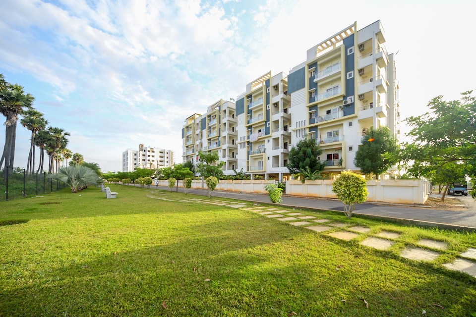 Capital O 16507 The Lawns, Sricity, Chennai