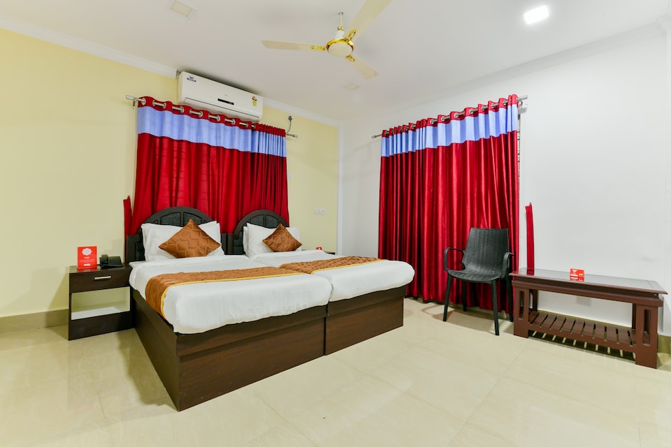 OYO 16532 Anchor House Hotel, Thoppumpady, Kochi