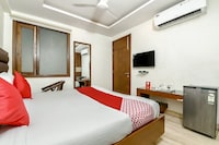 OYO Prem Home Near Dlf Avenue Saket