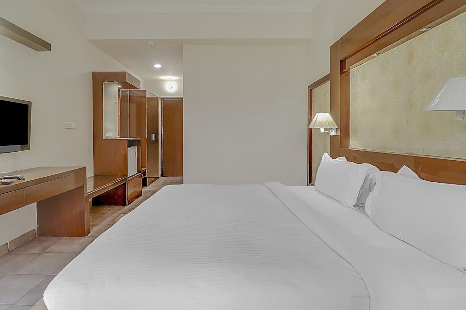 OYO Townhouse 16545 Kant Vilas, Fatehabad Road, Agra