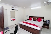 OYO Royal Aayoyjanam Hotel