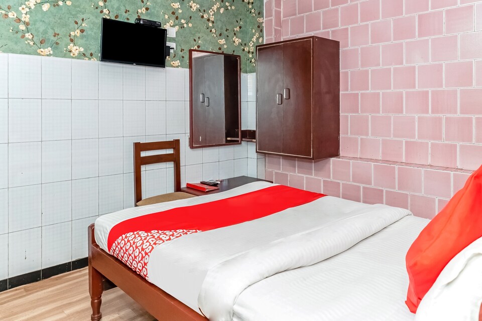 OYO Flagship 16553 Bhubaneshwar Railway Station, Railway Station Bhubneshwar, Bhubaneswar