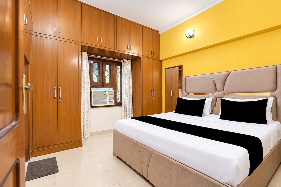 Hotel O A - ONE, Paschim Vihar Delhi, Delhi