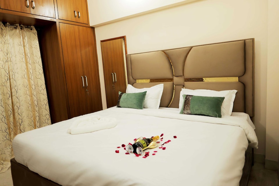 Hotel O A - ONE, Paschim Vihar Delhi, Delhi