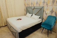 Hotel O A - ONE