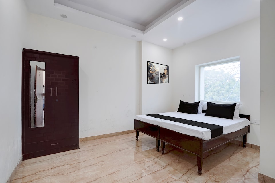 Spot on Star Hotel, Greater Noida, Noida