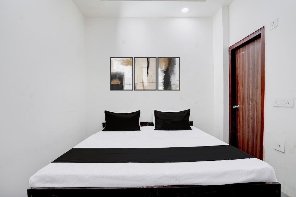 Spot on Star Hotel, Greater Noida, Noida