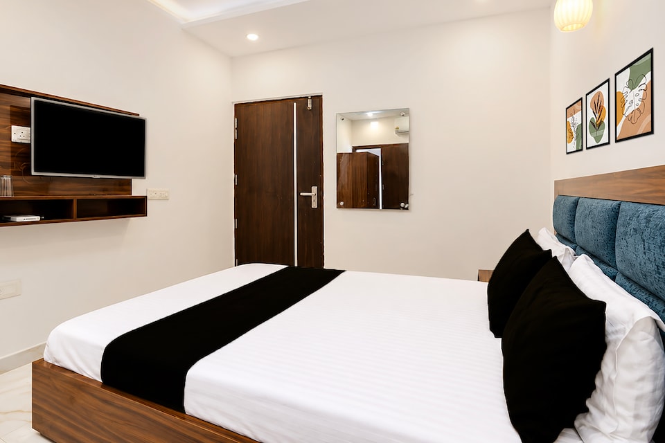 Hotel O The Anand Hotel , Zirakpur, Zirakpur