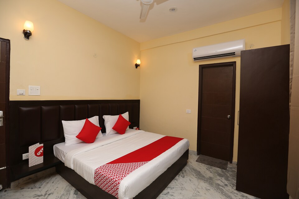 OYO Flagship 16562 Sector 11  Flagship Faridabad  Book    2413 OYO