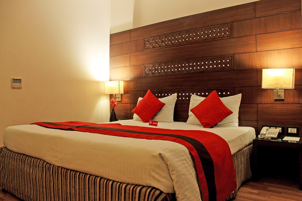 OYO Premium 127 Lajpat Nagar, Lajpat Nagar Delhi, दिल्ली