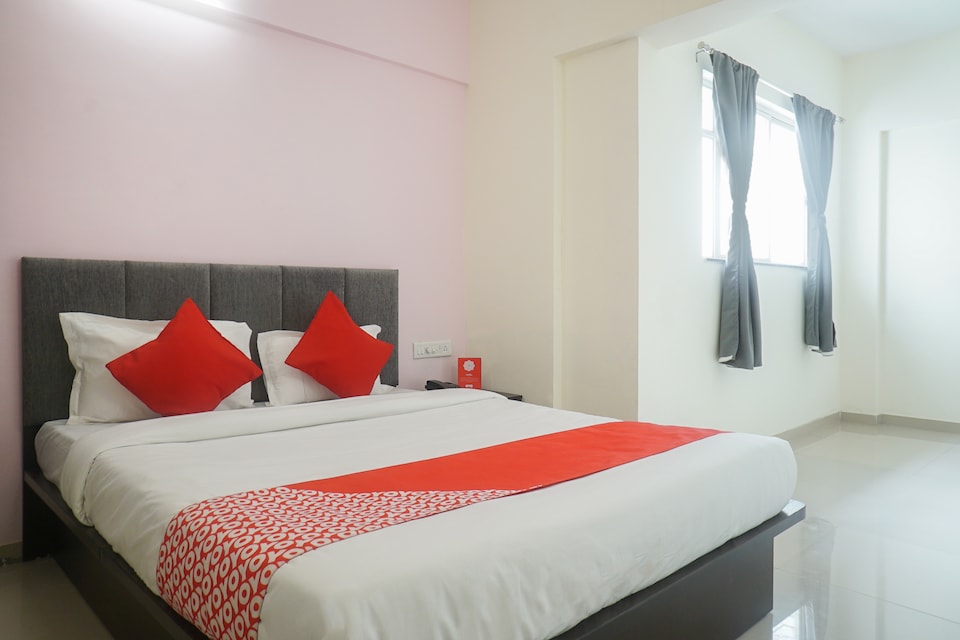 OYO 16570 I Suite, Baner Pune, Pune