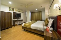 OYO Hotel Hyderabad Heights Near Birla Mandir