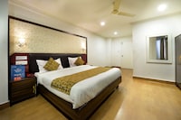 OYO Hotel Hyderabad Heights Near Birla Mandir