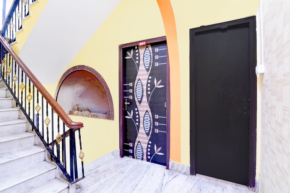 Hotel O Ghosh Guest House, Salt Lake Kolkata, Kolkata