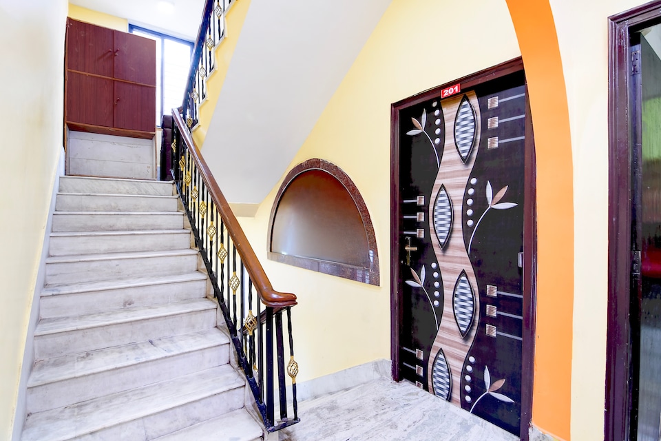 Hotel O Ghosh Guest House, Salt Lake Kolkata, Kolkata