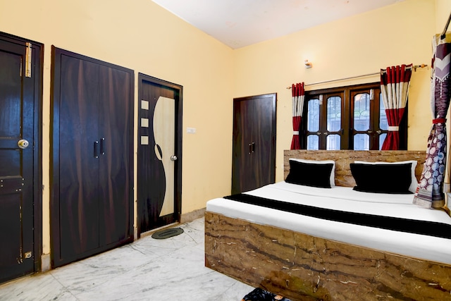 Hotel O Ghosh Guest House