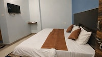 Spot On The Luxury Roommers