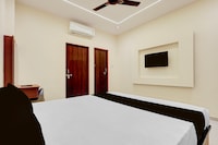 Hotel O Veera Dine & Banquet