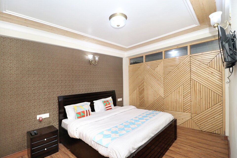 OYO 16588 Home Cozy 2BHK Mashobra, Mashobra-Naldera, Shimla