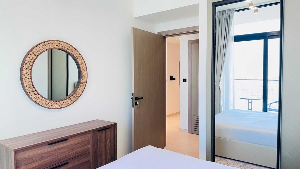 Premium 1 BHK At JVC Binghatti Venus, Dubai Marina, Dubai